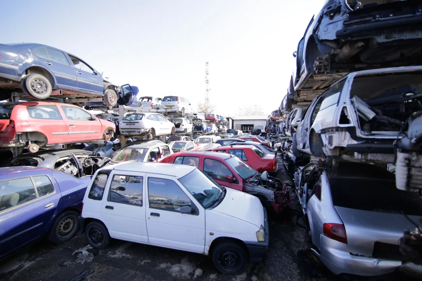 Programul Rabla, suspendat în premieră, după ce a schimbat piața auto în 20 de ani și a oferit chiar și 10.000 de euro. „Ce facem? Oamenii au casat vehiculele vechi în așteptarea lansării acestui program”. Când se poate relua Rabla
