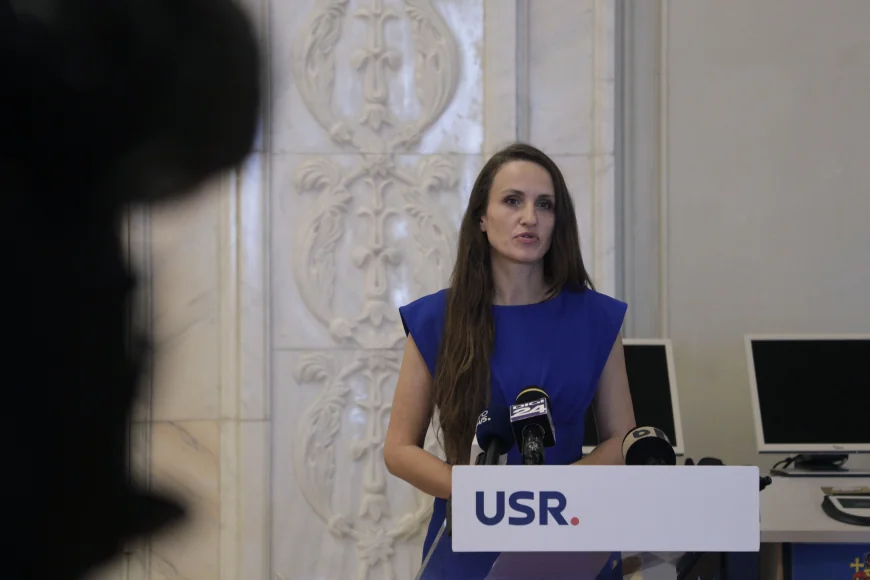 Oana Țoiu și-a preluat mandatul la Ministerul de Externe. Discuții cu Emil Hurezeanu despre prioritățile diplomației române