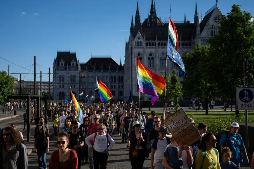 VIDEO Ursula von der Leyen intră în confruntare directă cu guvernul Ungariei, din cauza marșului LGBT interzis / Replică instantă a lui Viktor Orban