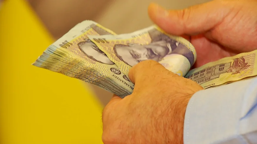 Păstrarea "specialilor" și numirile politice de la stat, pe cale să coste România 8 miliarde de euro