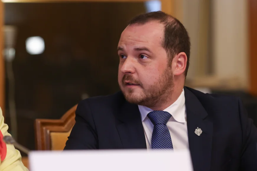 Ministrul Sănătății, Alexandru Rogobete: Sporurile ar trebui să fie în sumă fixă şi nu procentual