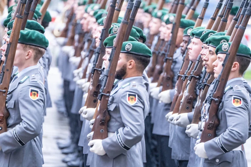 Suspiciuni de sabotaj în Germania. Anchetă după incendierea mai multor camioane ale armatei