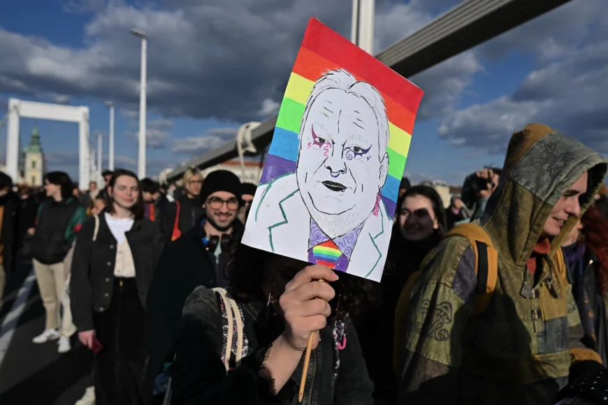 Viktor Orban, sfidat de mii oameni. Ce riscă cei care participă la Budapest Pride, interzis de autoritățile ungare
