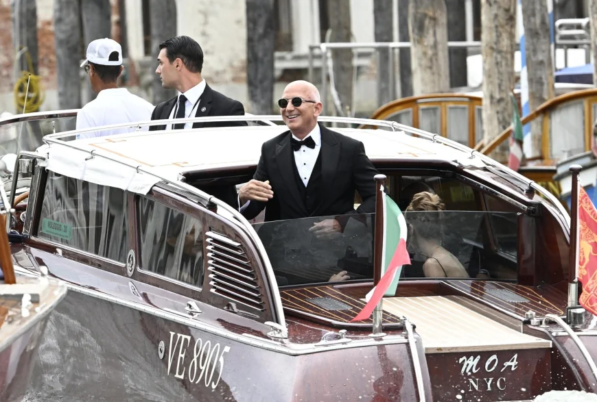 Jeff Bezos s-a căsătorit cu Lauren Sanchez. Imagini spectaculoase de la nunta anului: „E o abatere de la ceea ce se aşteaptă oamenii”
