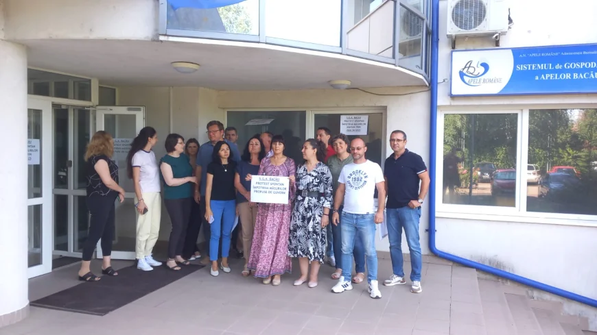 Proteste spontane ale angajaților de la Apele Române în câteva județe după tăierea sporului de condiții vătămătoare. Au afișat pe uși „salariile nesimțite”