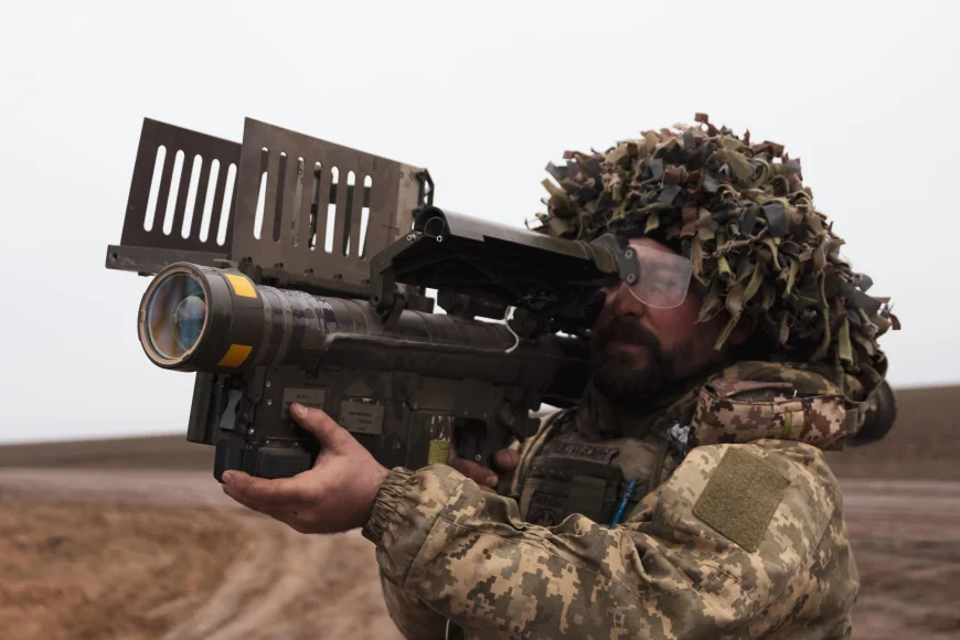 SUA nu au informat oficial Ucraina cu privire la oprirea livrărilor de armament, susţin autorităţile ucrainene