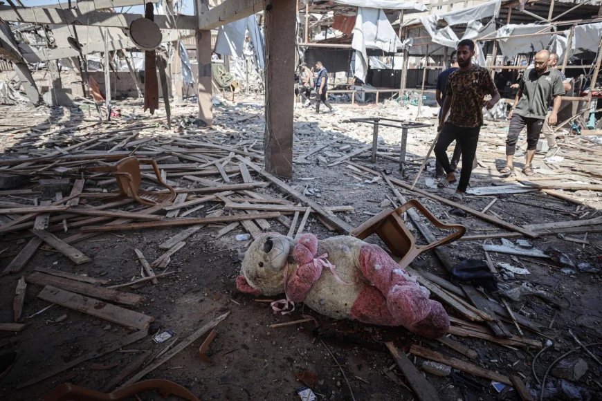 Armata israeliană a folosit o bombă americană de 230 de kilograme în atacul asupra cafenelei din Gaza. „O posibilă crimă de război”