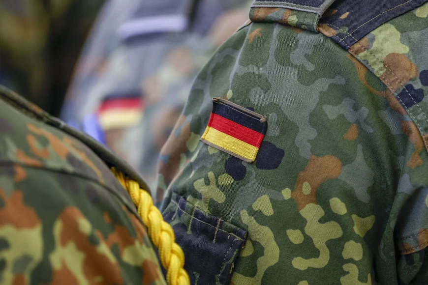 Tot mai mulți tineri din Germania se opun serviciului militar obligatoriu. Datele dezvăluite de către un nou sondaj