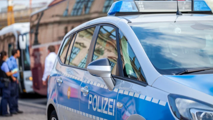 Patru pasageri au fost răniţi de un bărbat înarmat cu un topor, într-un tren care mergea de la Hamburg la Viena