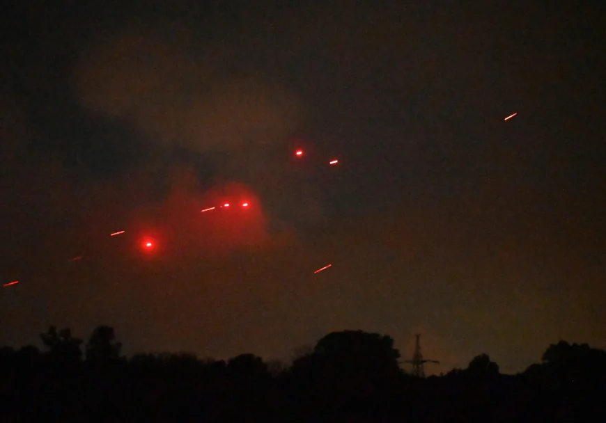 VIDEO „Atacurile nu se mai opresc”. Rușii au lovit cu drone Kievul toată noaptea, alarmele aeriene au sunat peste opt ore