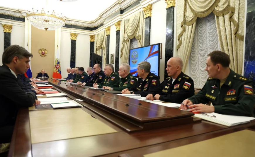 Armata rusă folosește pe front arme chimice interzise ca „procedură standard de operare”, afirmă viceamiralul care conduce serviciul de informații al Olandei. „Am observat noi înșine”