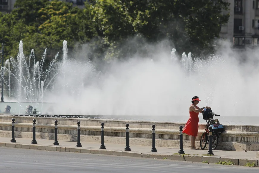 Cum ne protejăm de caniculă? Sfaturi de la Ministerul Sănătății pentru a trece mai ușor peste zilele călduroase