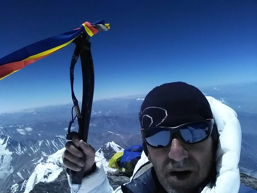 Alpinistul român Horia Colibășanu anunță că a ajuns pe vârful Nanga Parbat, unul dintre cei mai periculoși munți. „A fost o noapte lungă și grea”