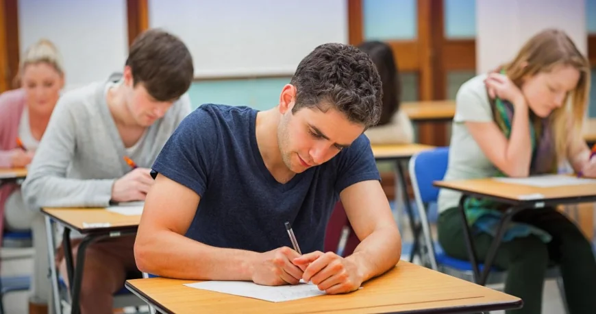 Ce se întâmplă dacă nu iei bacul în 2025. De câte ori poţi da examenul şi ce alte opţiuni ai