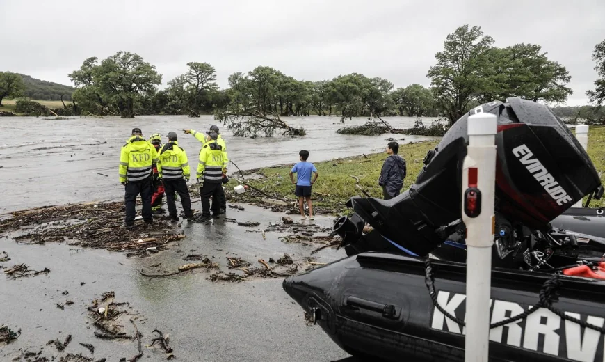 Inundaţii devastatoare în Texas: Cel puţin 24 de persoane au murit iar 20 de fete sunt date dispărute