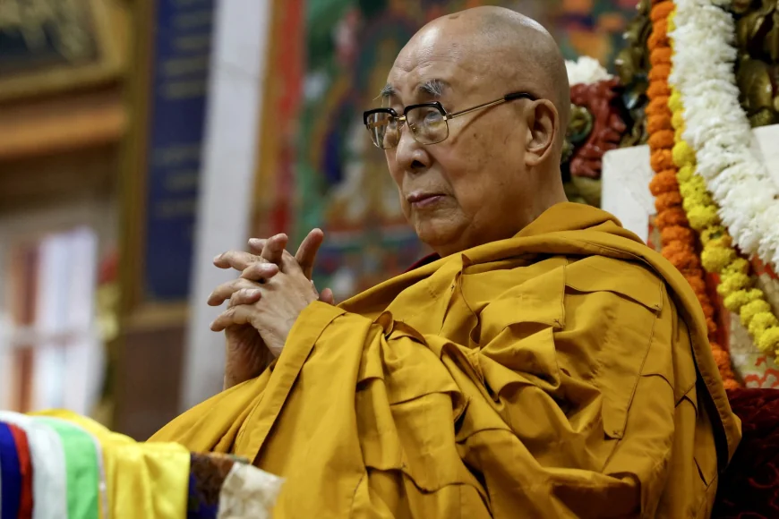 Dalai Lama împlineşte astăzi 90 de ani. Cât speră să trăiască liderul budiștilor tibetani, așteptat să vorbească despre succesorul său