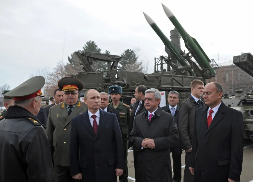 Rușii trimit militari din 4 armate combinate în țara care sfidează Moscova și se apropie de UE. Ordinul dat, interceptat de spionajul militar ucrainean