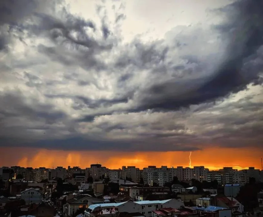 Cod Galben de furtuni acum, emis pentru București și Ilfov