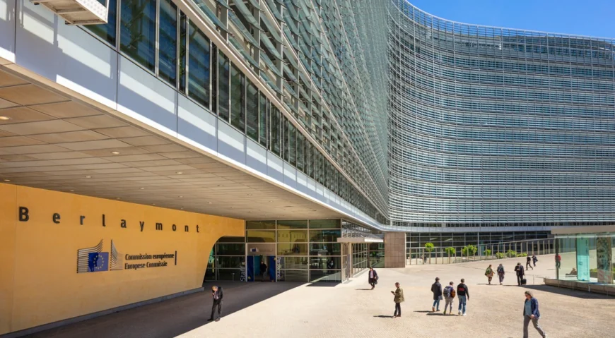 Comisia Europeană solicită o cooperare cu miniștrii Apărării din UE ca parte a unui plan de abordare a viitoarelor crize medicale