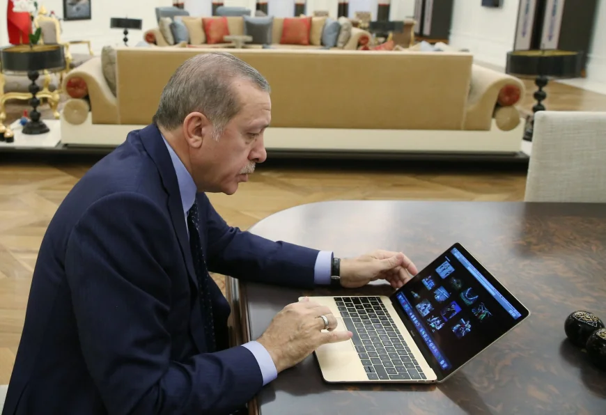 Turcia a blocat accesul la un chatbot important, pe care îl acuză de insultarea președintelui Recep Erdogan