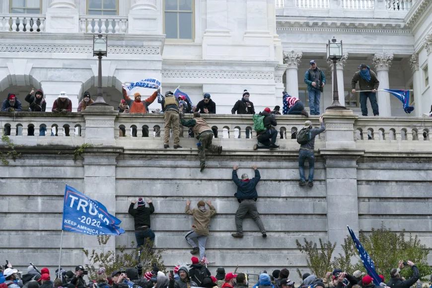 Veteran al marinei SUA refuză grațierea lui Trump pentru participarea la asaltul asupra Capitolului: „Merit să merg la închisoare, la fel și el”