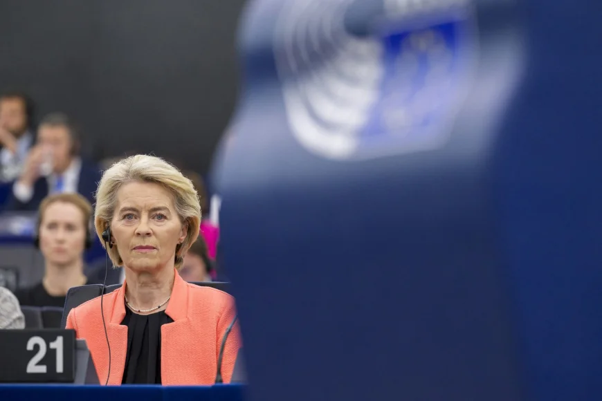Cearta conservatorilor lui Meloni și Simion, dar și vulnerabilitatea Ursulei von der Leyen: ce dezvăluie moțiunea AUR împotriva Comisiei Europene