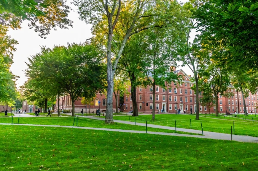 Ordonanță a Administrației Trump pentru a obține de la Universitatea Harvard documente interne despre studenţii săi străini