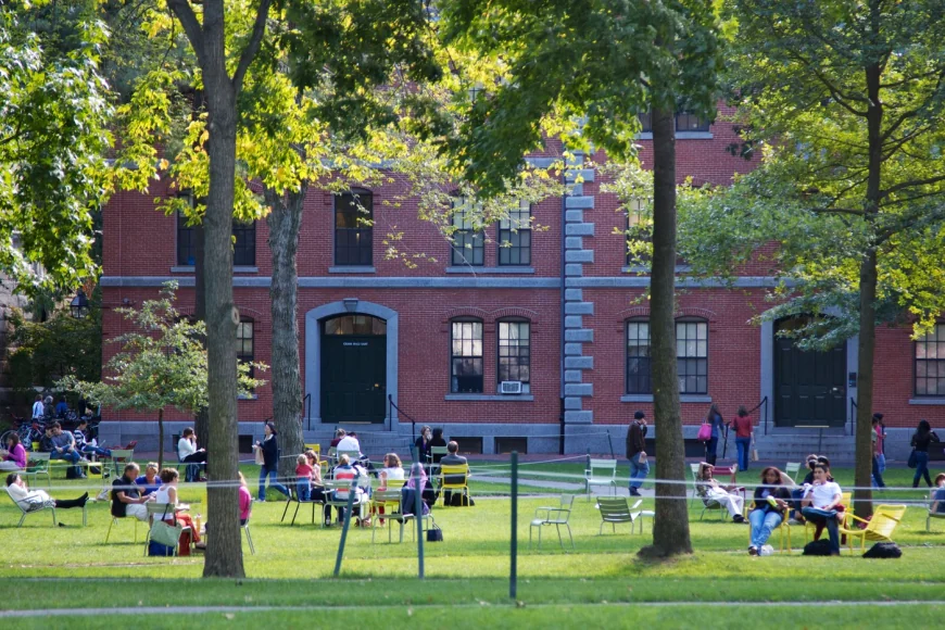 Conflictul dintre guvernul SUA și Universitatea Harvard intră într-o nouă fază: „Vom face lucrurile în mod mai dur”