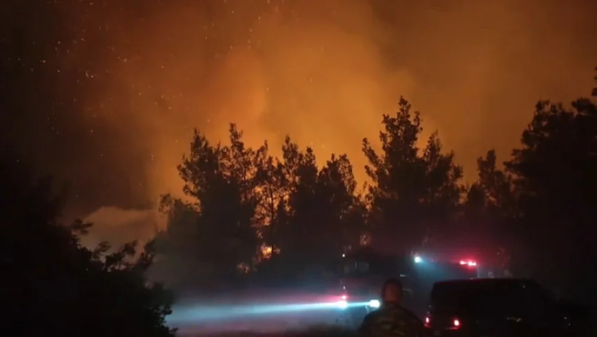 Incendiu puternic în Thassos: autoritățile sunt în alertă. Ce spune un român stabilit pe insulă despre situația de acolo