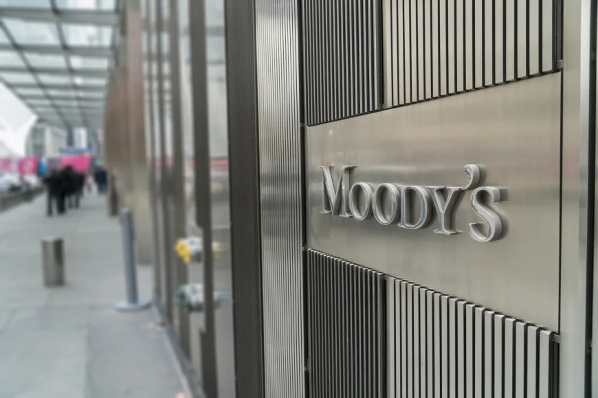 Agenția de rating Moody's salută măsurile fiscale adoptate de guvernul Bolojan: „Un pas important” pentru echilibrarea bugetului