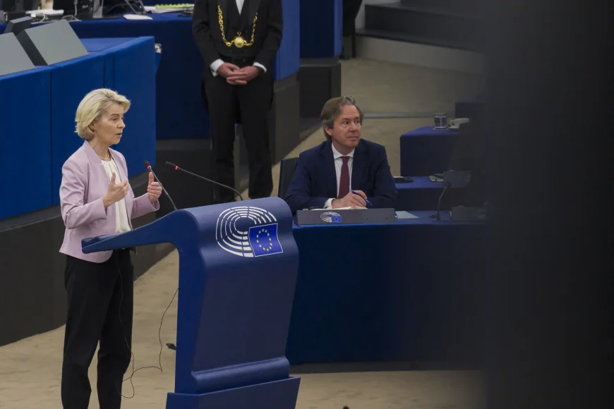 Ce acuză moțiunea inițiată de AUR împotriva Ursulei von der Leyen: Pfizergate, cheltuirea defectuoasă a banilor UE și „amestecul” în alegerile din România