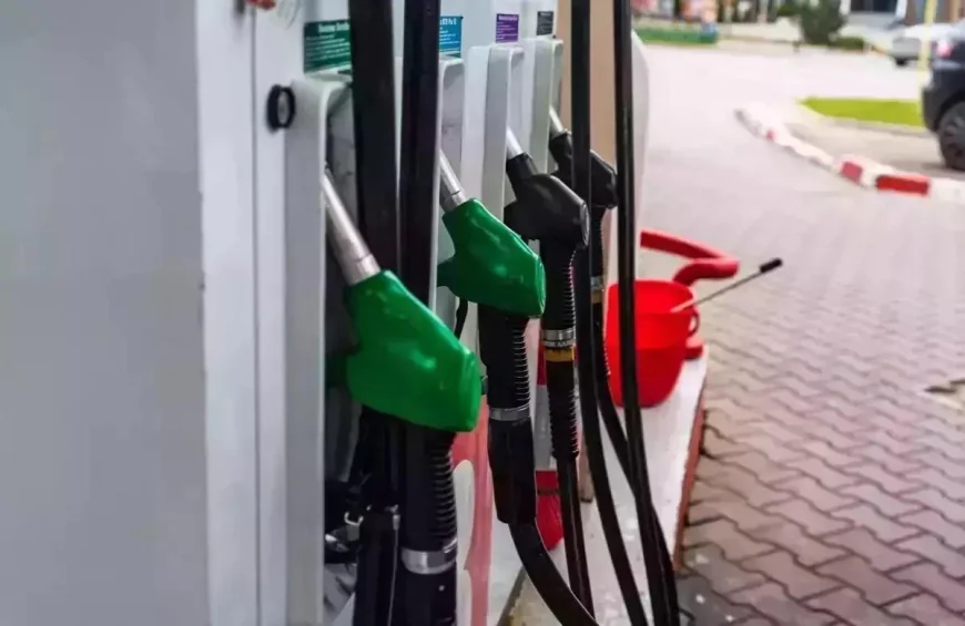 Care sunt preţurile la carburanţi joi, 10 iulie 2025. Au rămas identice precum cele afişate în ziua precedentă
