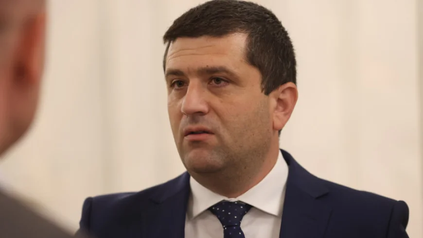 Răspunsul dat de ministrul Economiei, întrebat dacă sunt șefi de companii dispuși să renunțe la salariile uriașe: „N-am văzut minunea”
