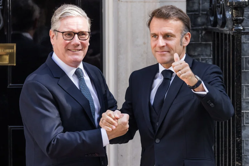 „Unul intră, altul iese”. Starmer și Macron sunt pe cale să anunțe un program major în privința migrației