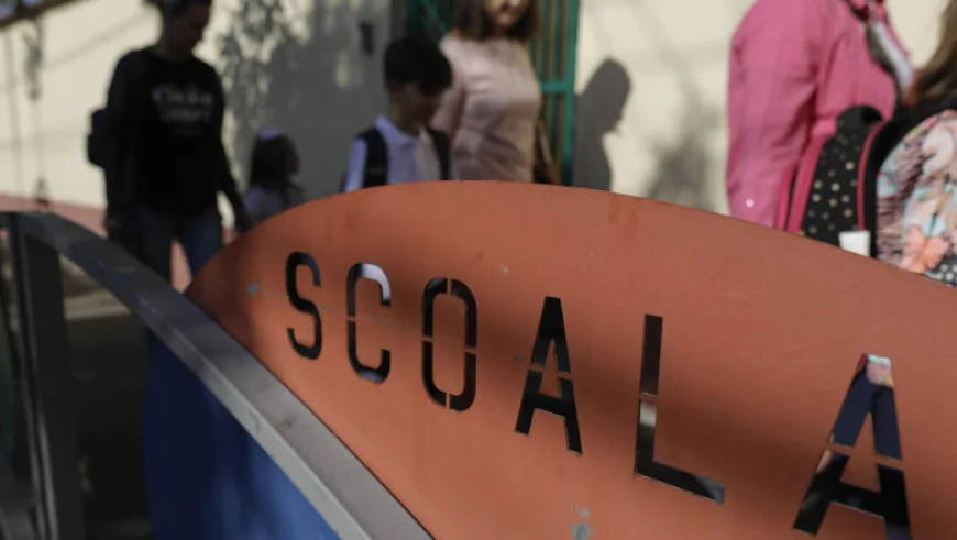 Sindicaliştii din educaţie: Măsurile care vizează învăţământul preuniversitar vor conduce la „haos general”
