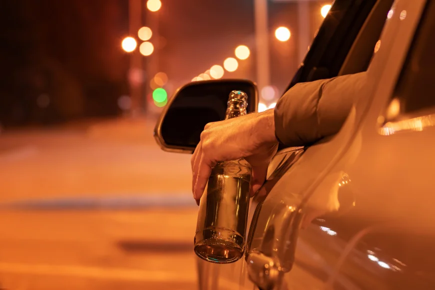 Un francez beat prins pe contrasens şi-a pus copilul de 11 ani să sufle în alcooltest. Maşina nu pornea altfel