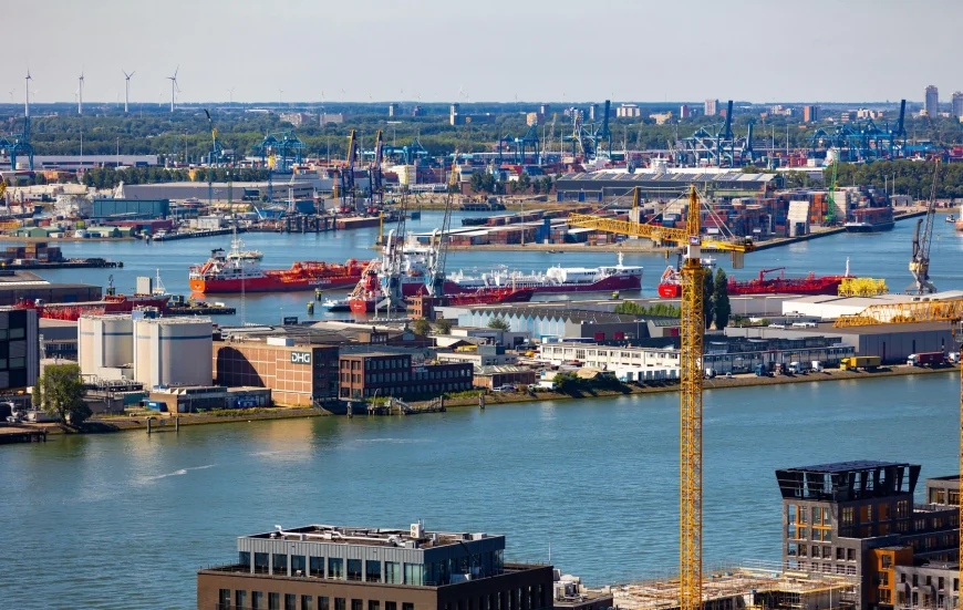 Cel mai mare port din Europa se pregătește pentru un eventual război cu Rusia (Financial Times)