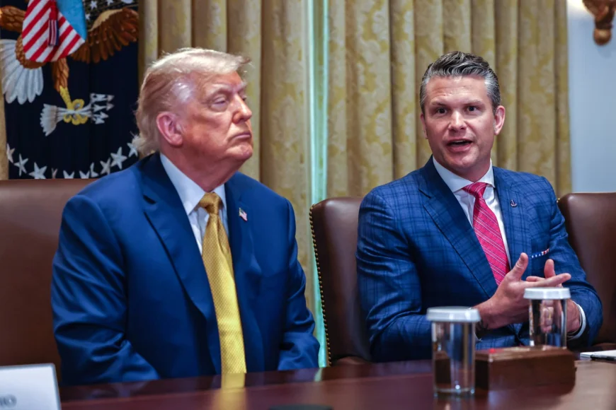 Trump l-a numit pe secretarul Apărării, Pete Hegseth, „ministru de război”, deși această funcție a fost desființată încă din 1947