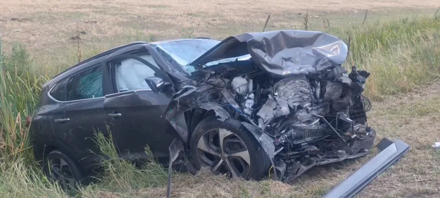 Accident grav în Arad. Două persoane au murit, doi copii au ajuns la spital