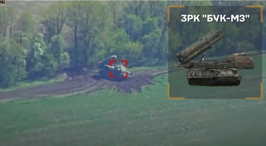 Momentul în care forțele ucrainene distrug un lansator rus Buk-M3 în valoare de 45 de milioane de dolari, într-un atac de precizie