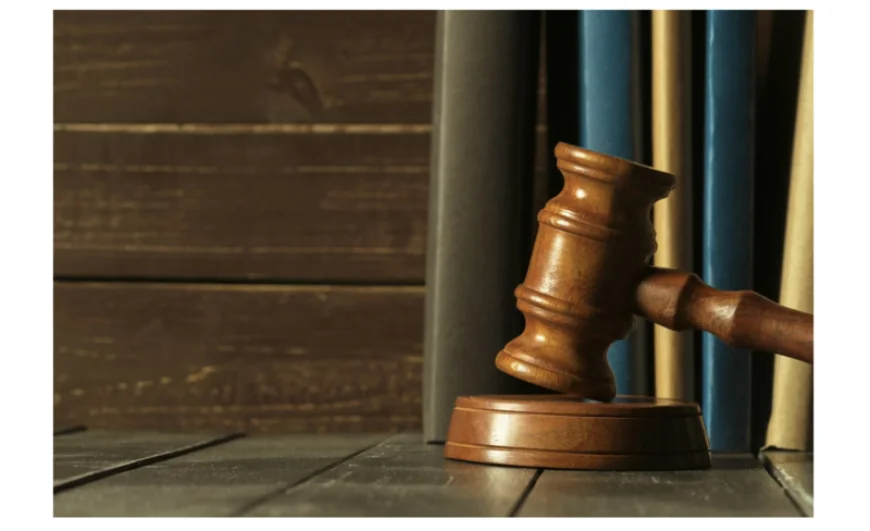 Condamnare la 28 de ani de închisoare pentru femeia care și-a ucis în bătaie fetița de 9 ani. Pedepse severe au primit și alți membri ai familiei