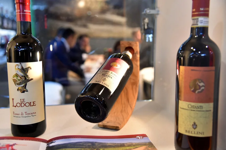 America Latină, Asia, Africa… Producătorii de vin Chianti se uită spre noi pieţe după ameninţările lui Trump cu tarife masive contra UE