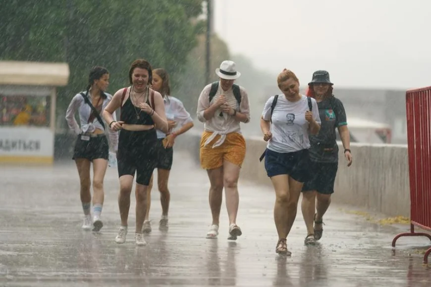 Ploi torențiale și vijelii, marți, în 21 de județe – HARTĂ. Caniculă în alte nouă județe până miercuri