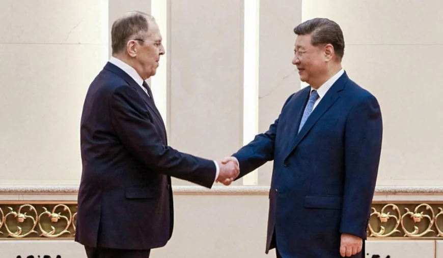 Xi Jinping l-a primit pe Lavrov la Beijing. Preşedintele chinez a cerut relații mai strânse cu Moscova