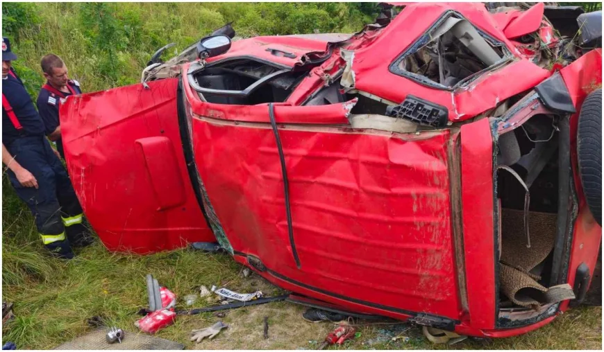 Accident cu trei răniţi în Harghita. Mașină făcută praf de tren, o persoană în stare critică