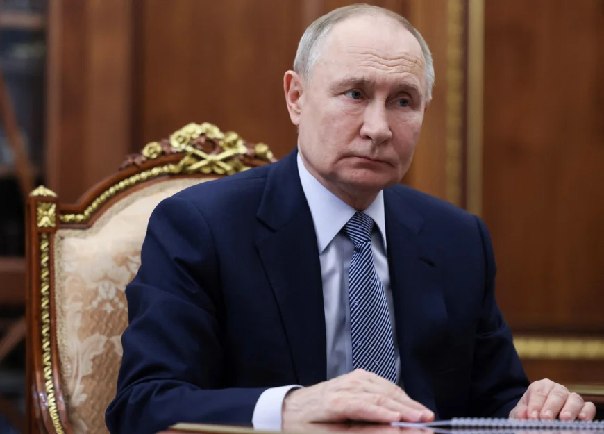 Putin, ameninţat de un senator american: "Dacă se întreabă ce se întâmplă în ziua 51, să-l sune pe ayatollah"