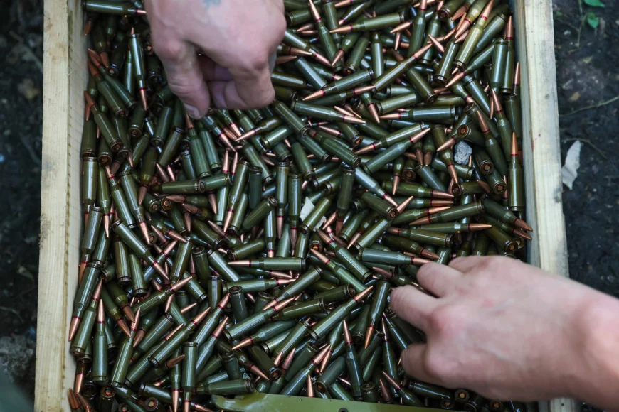 Produce Rusia de patru ori mai mult armament decât NATO, cum afirmă Mark Rutte? Ce impact poate avea diferența asupra războiului