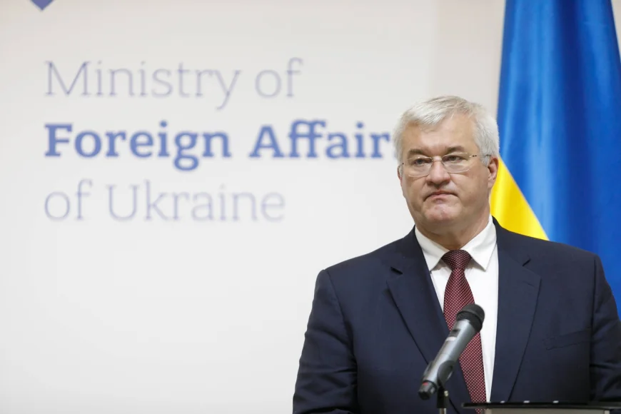 Kievul răspunde acuzațiilor Moscovei privind o posibilă întâlnire Zelenski-Putin, cu participarea lui Trump