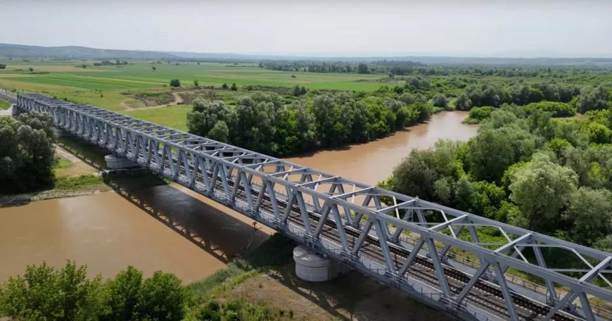 Trenurile din vestul țării circulă de joi pe un traseu nou în lungime totală de 16 km