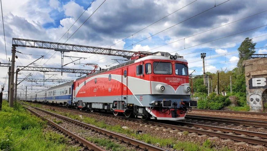 Ancheta unui incident feroviar scoate la iveală nereguli grave: un mecanic de locomotivă muncea de mai bine de două zile